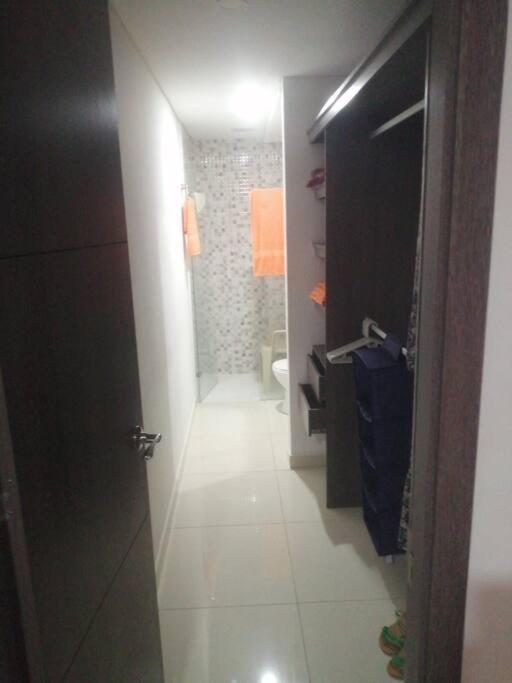 Amplio Con Oficina Apartment